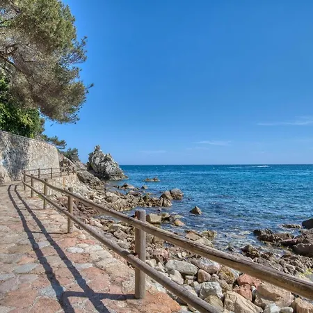 With Terrace Διαμέρισμα