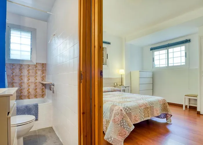 With Terrace Διαμέρισμα