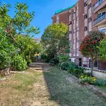 With Terrace Апартаменти *